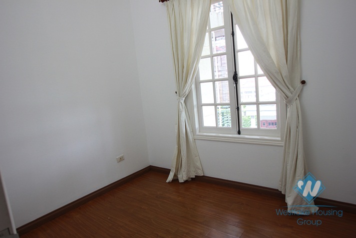 Beautiful house with nice garden for lease in Au co st, Tay Ho District